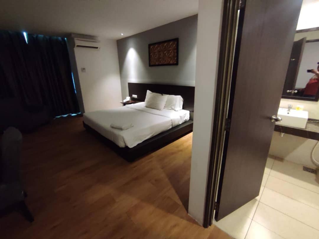 Summit Signature Hotel Oug Kuala Lumpur Exterior foto